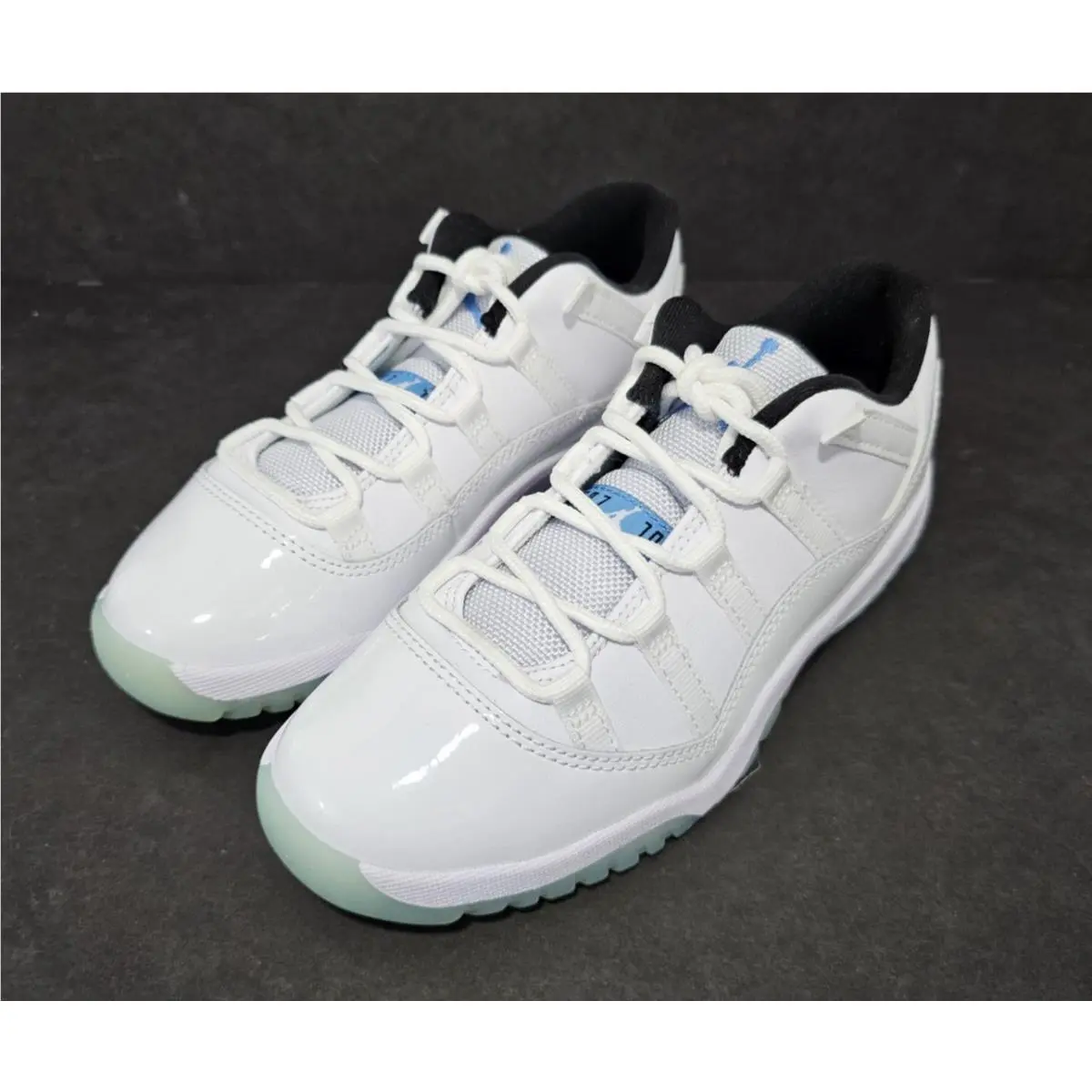 Nike shoes - Jordan 11 - White 2