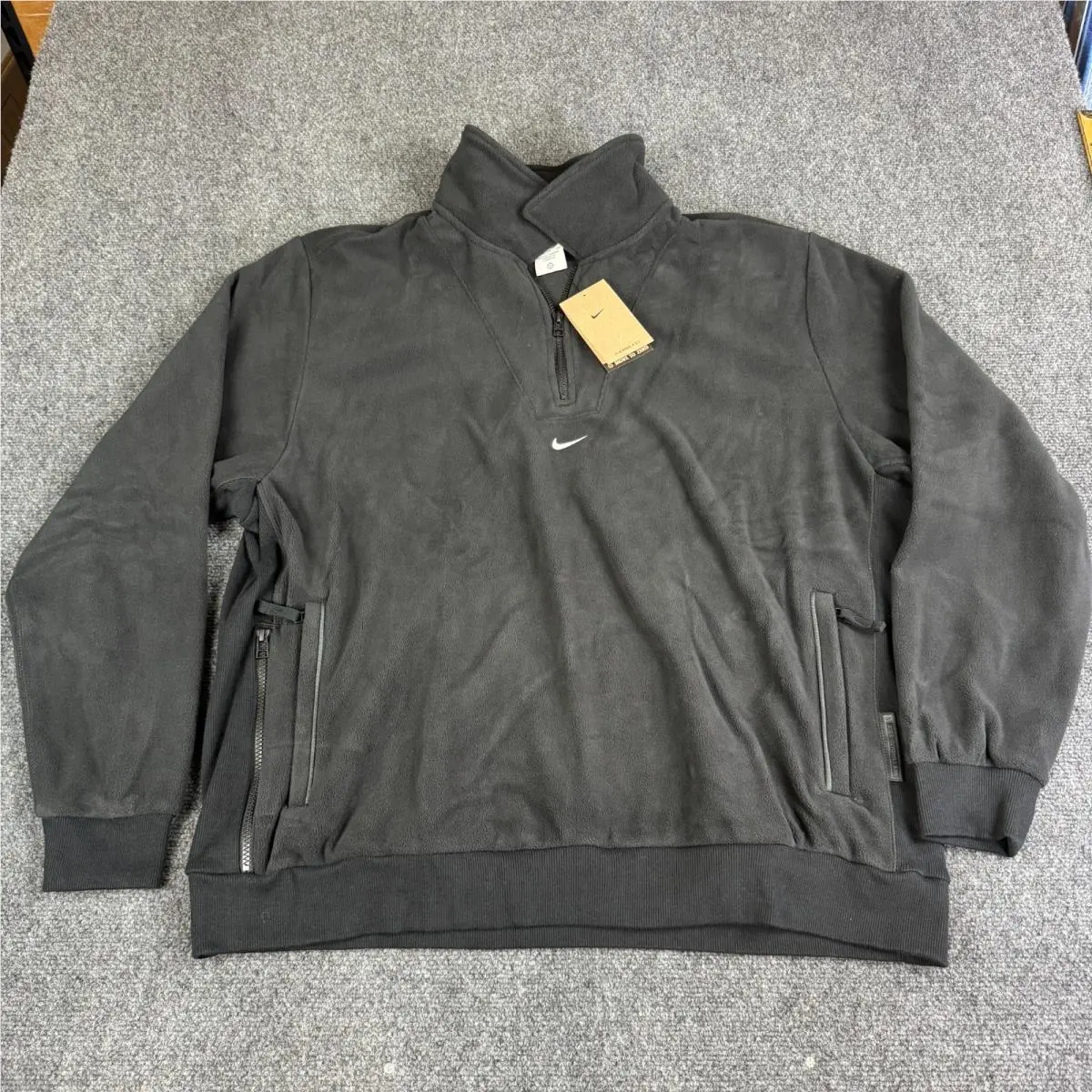 Nike clothing - Black (UPC: 197601360524) 0
