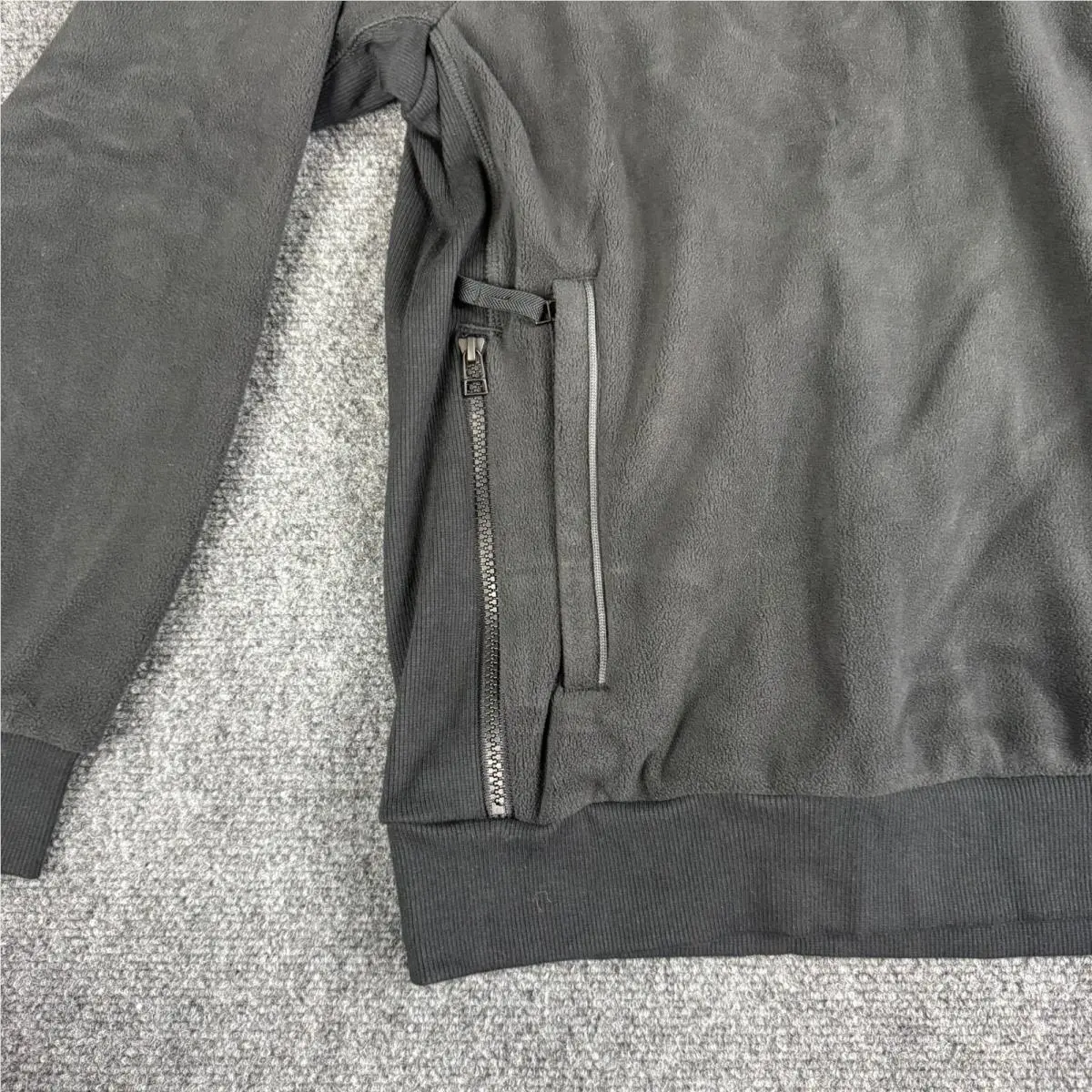 Nike clothing - Black (UPC: 197601360524) 2