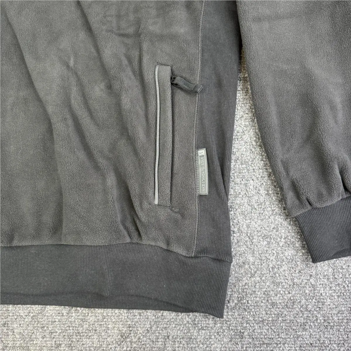 Nike clothing - Black (UPC: 197601360524) 3