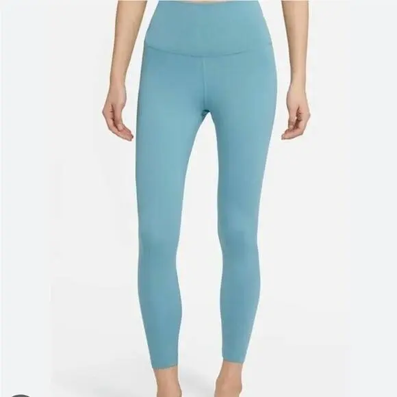 Nike Yoga Women`s High-waisted 7/8 Leggings - Size XL