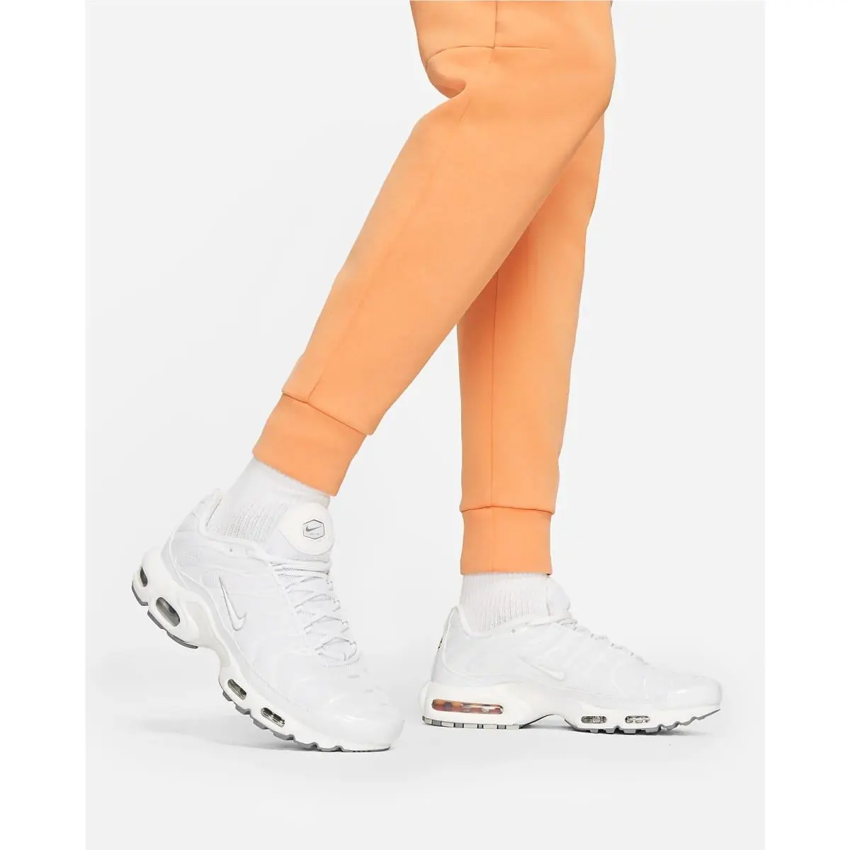 Nike clothing - Sportswear Tech - Sportswear Tech - Orange (UPC: 194956062462) 4