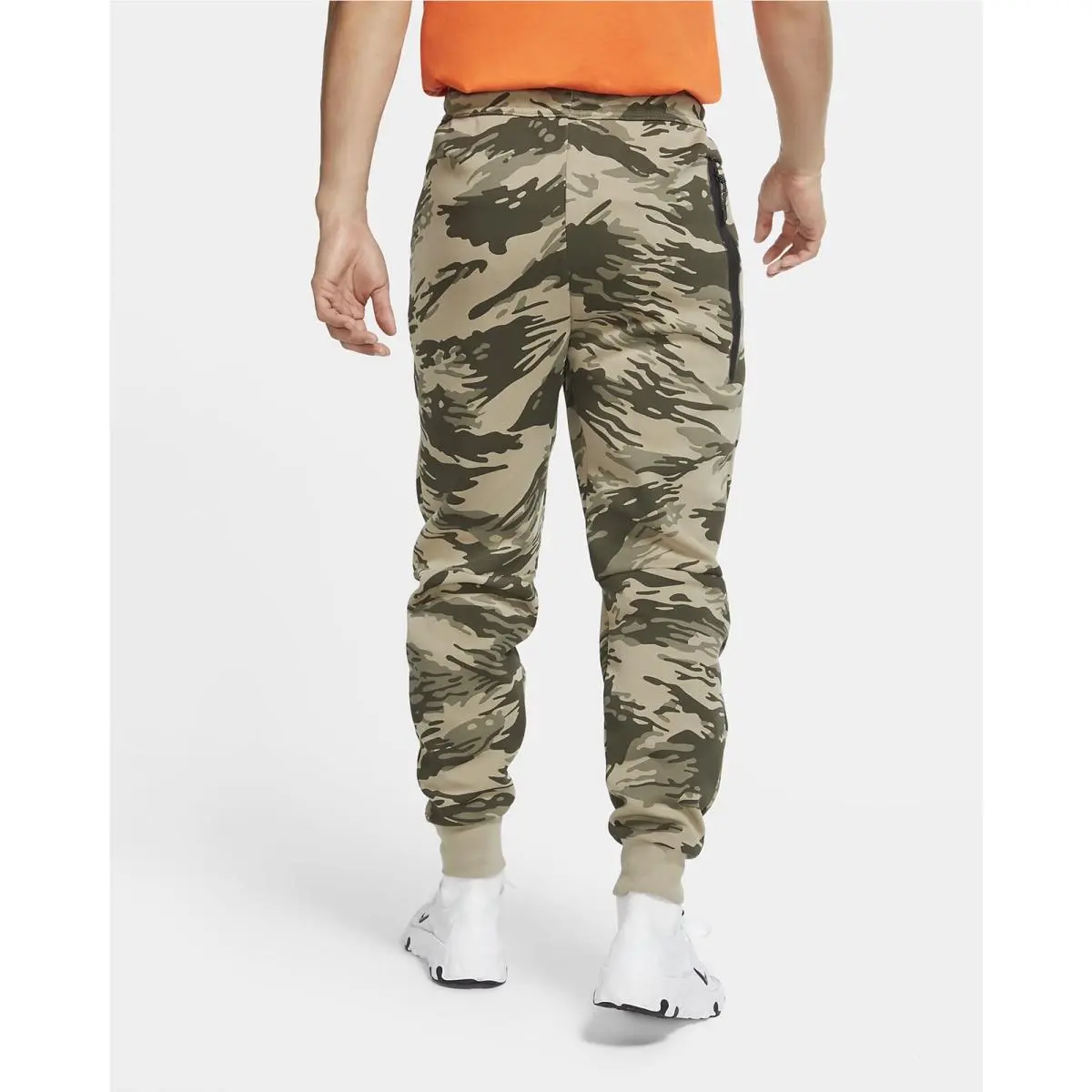 Nike clothing - Green (UPC: 194494694071) 0