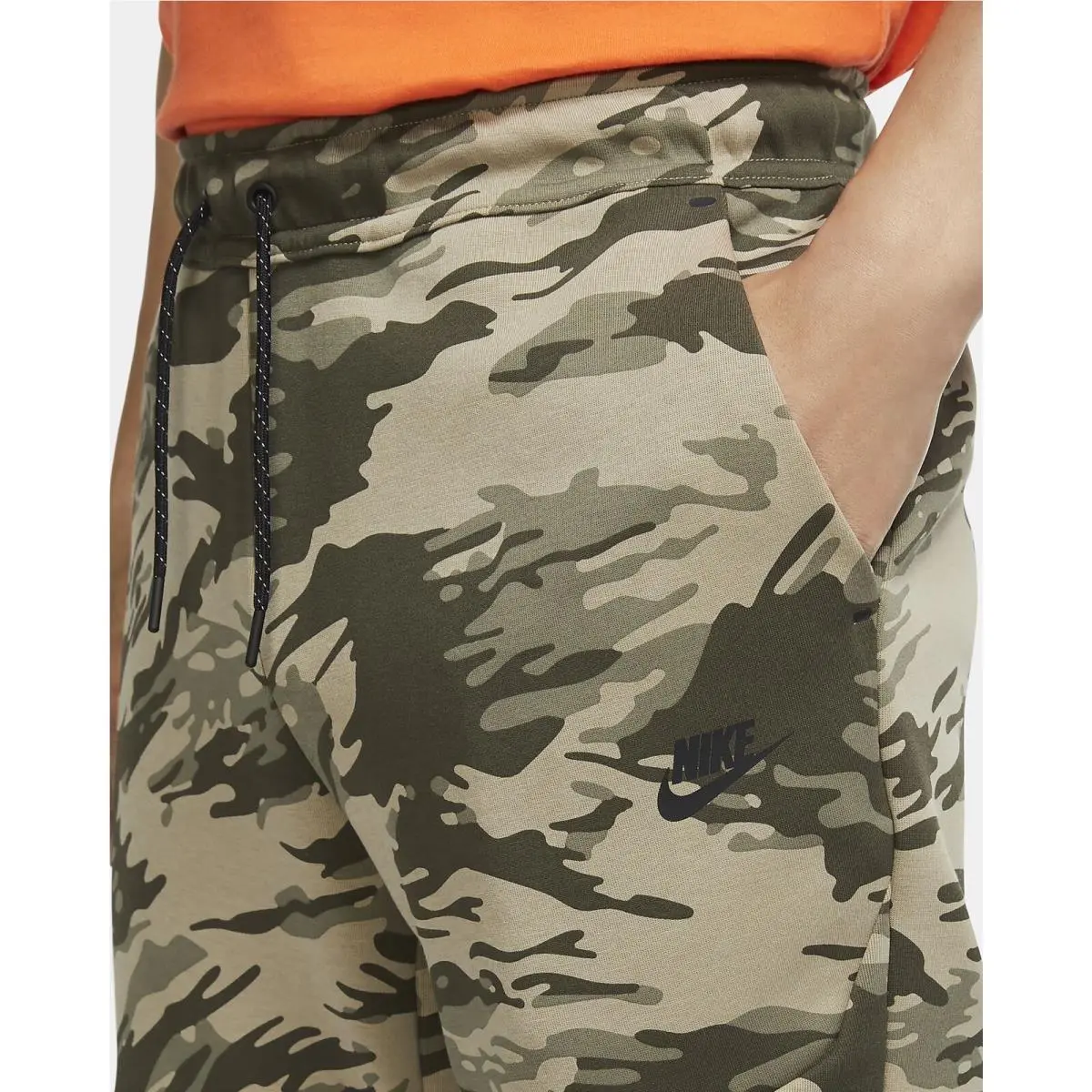 Nike clothing - Green (UPC: 194494694071) 1