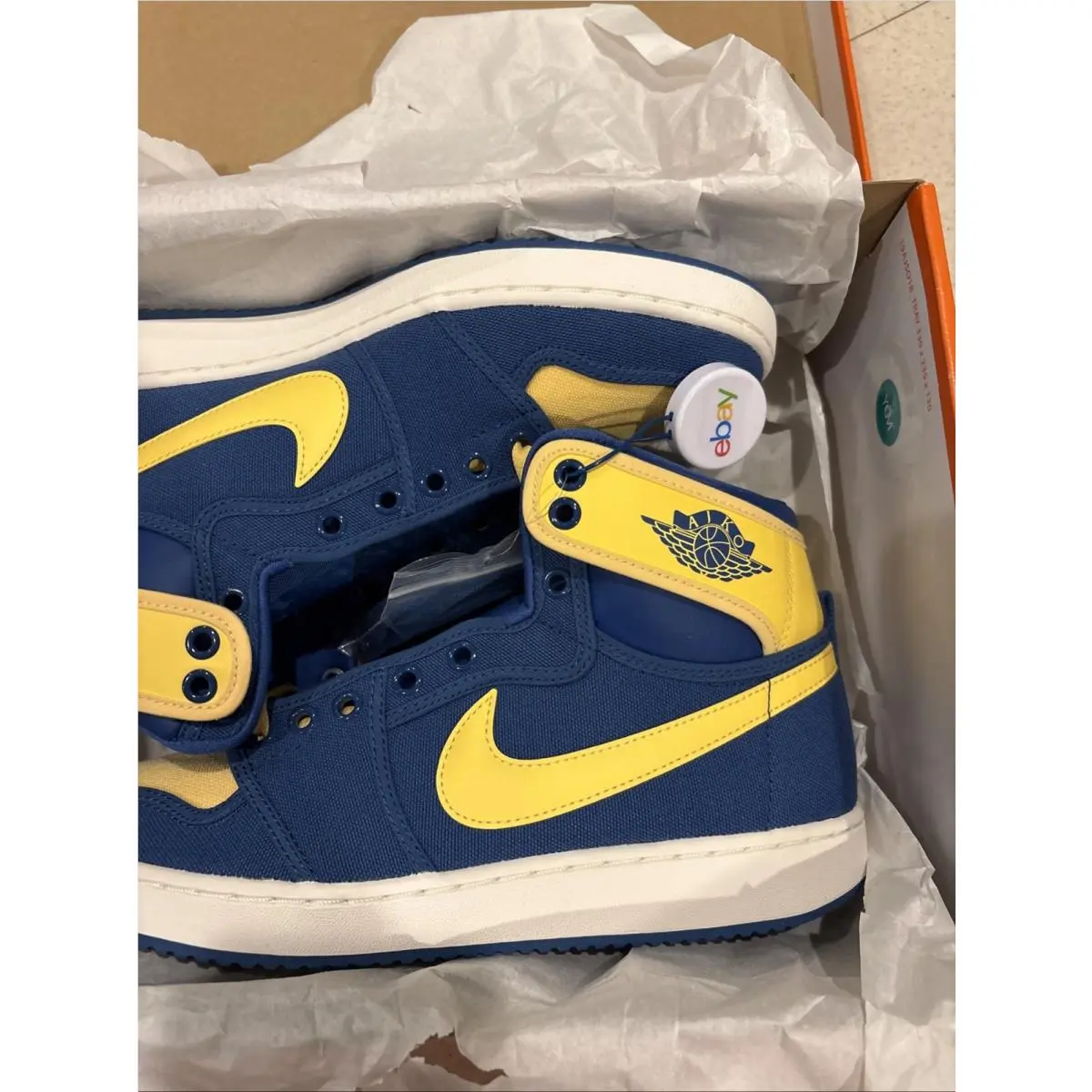 Nike shoes - Nike Air Jordan 1 - Air - Blue 1