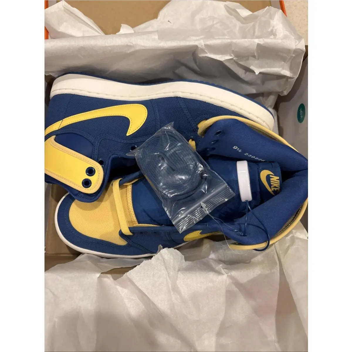 Nike shoes - Nike Air Jordan 1 - Air - Blue 2