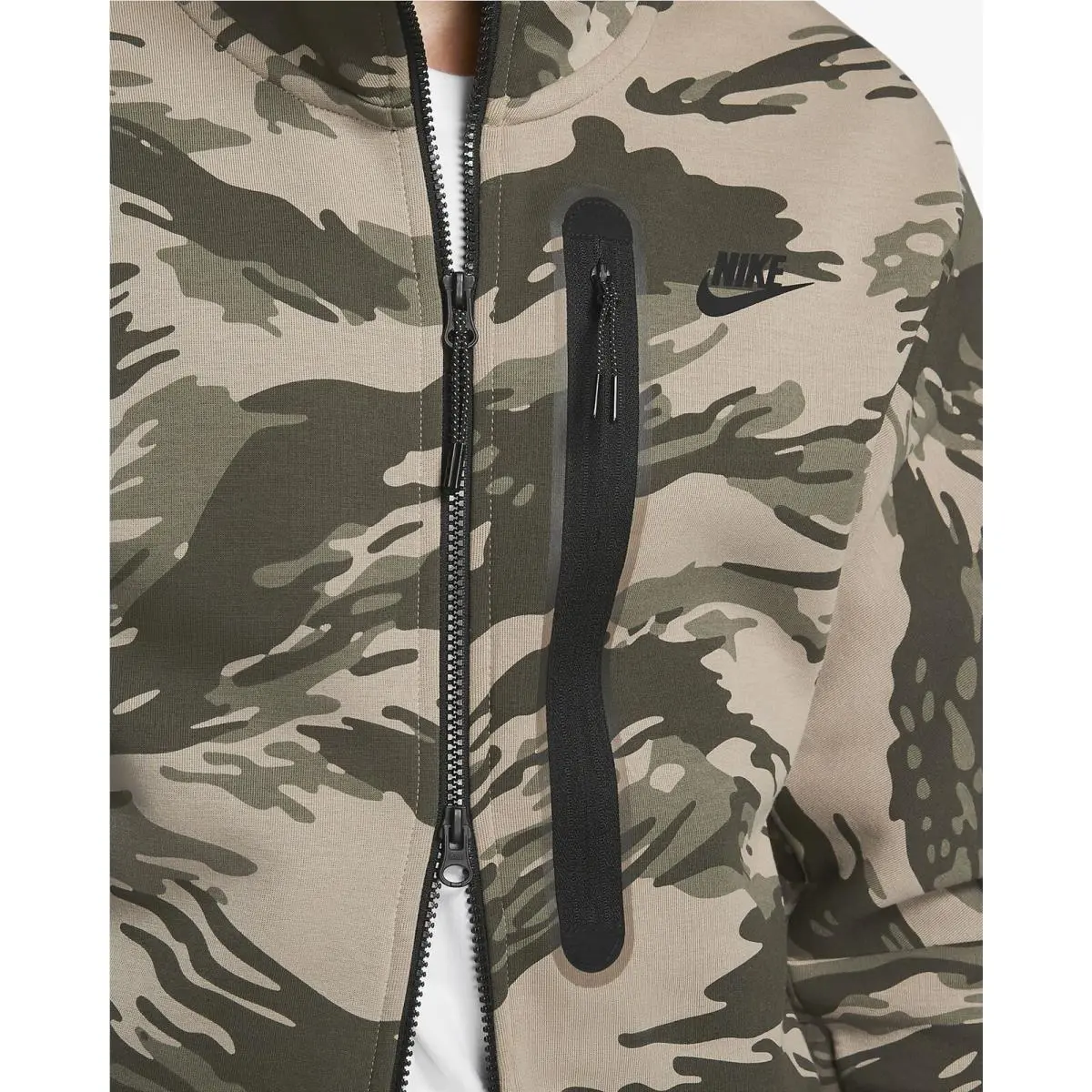 Nike clothing - Green (UPC: 194494689787) 3