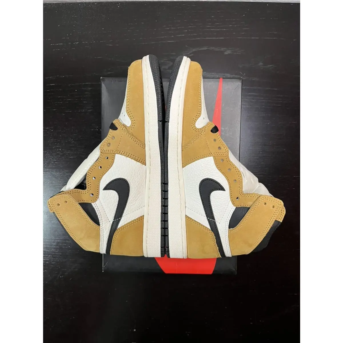 Nike shoes - Jordan Air Jordan 1 - Air - 555088-700 - Beige 3