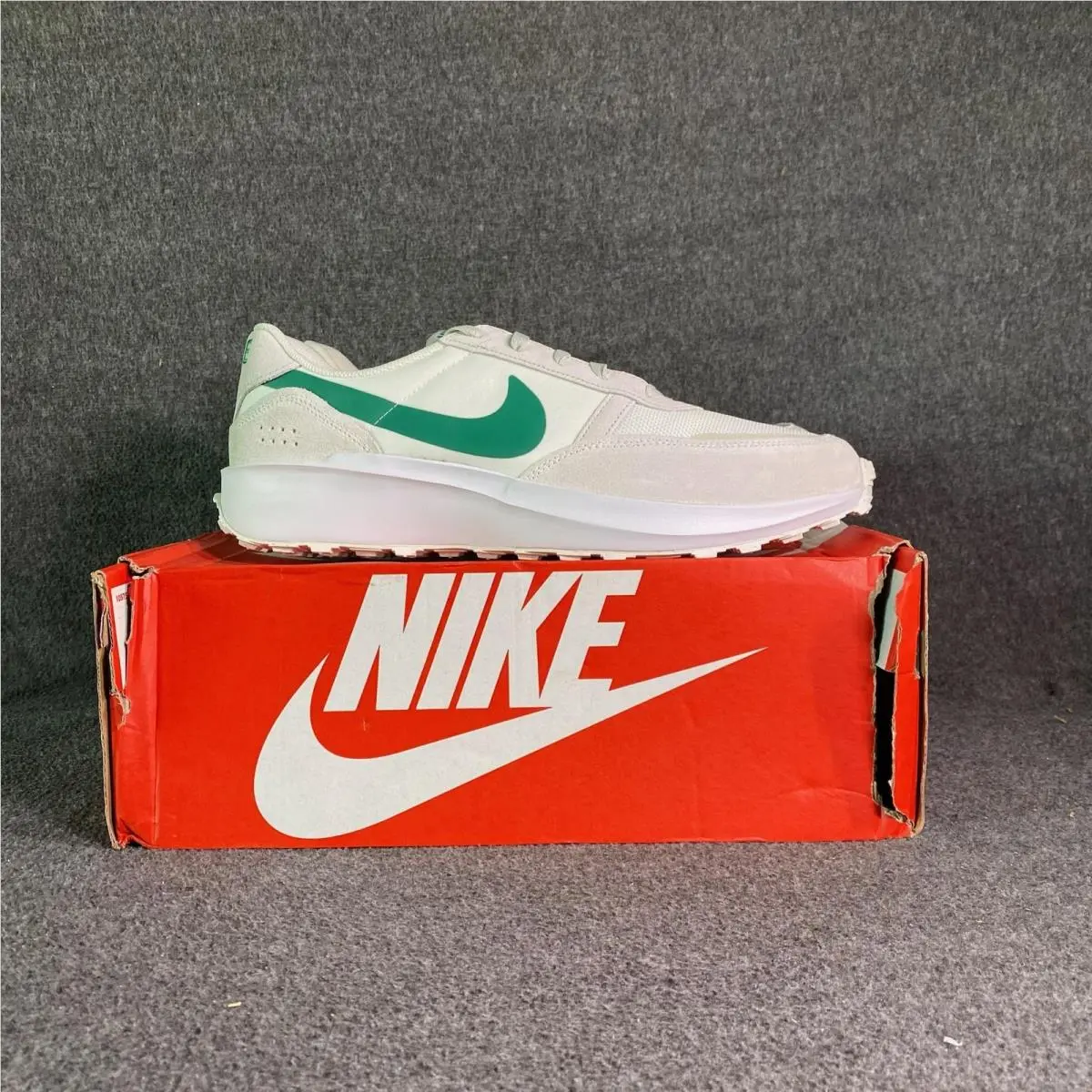 Nike shoes - Nike Waffle Nav - Waffle Nav - White 3