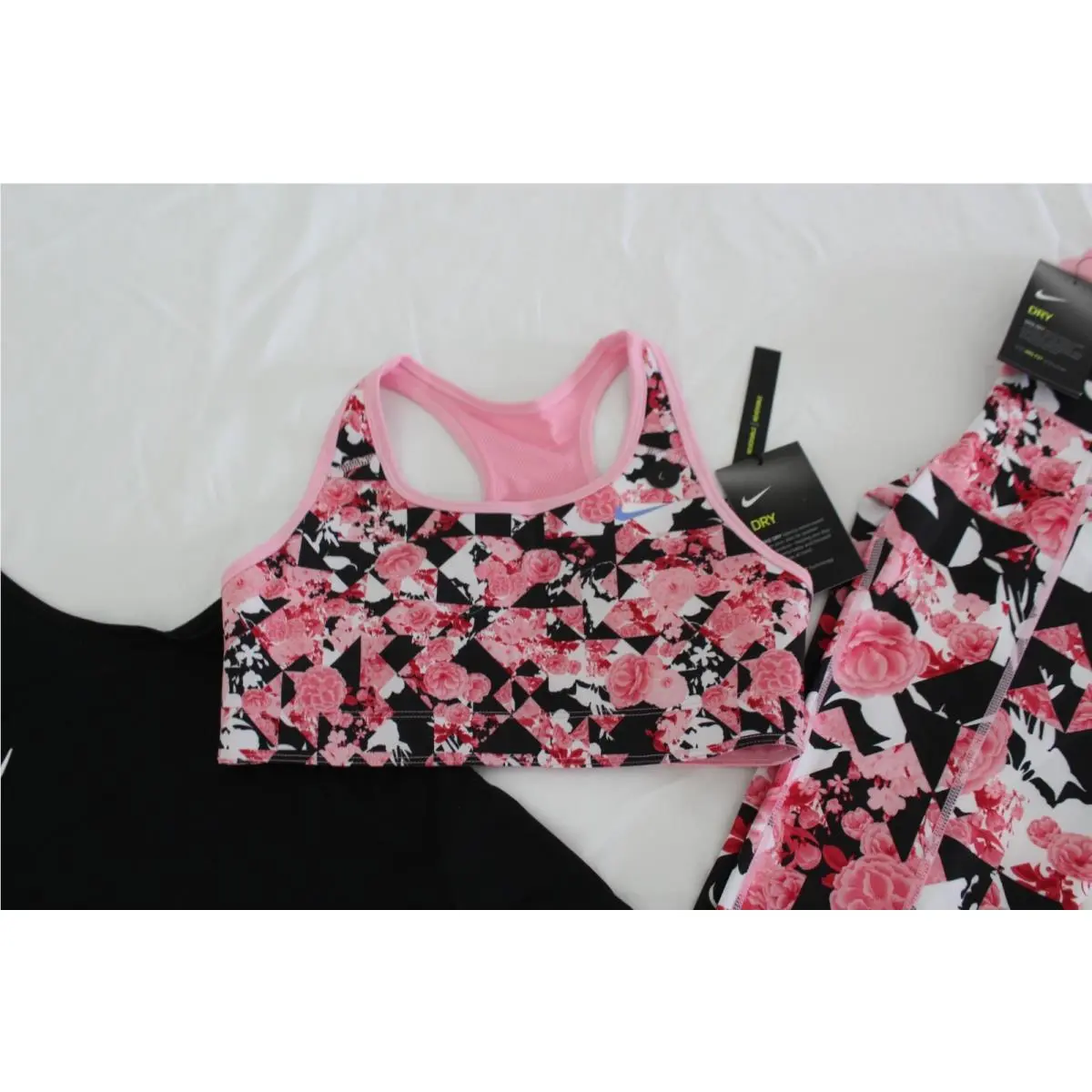 Nike clothing - PINK (UPC: 194493346469) 10