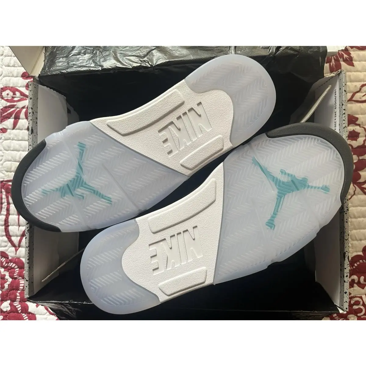 Nike shoes - Air Jordan 5 - Air - White 5