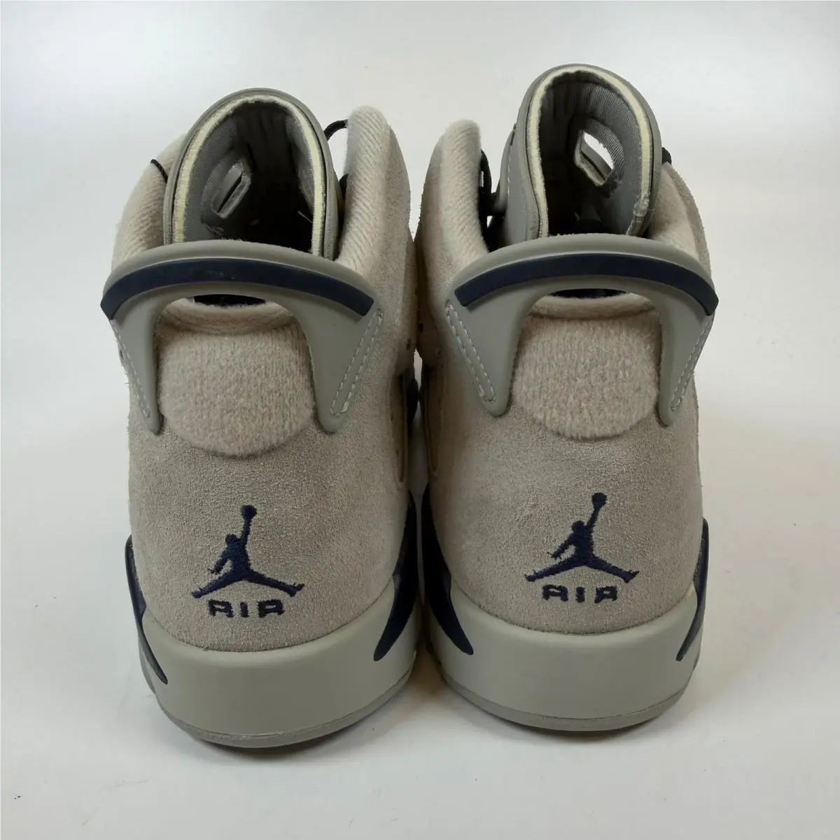 Nike shoes - Jordan 6 Retro Georgetown (2022) (GS) - Gray 3