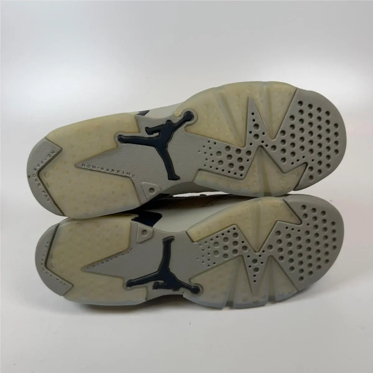 Nike shoes - Jordan 6 Retro Georgetown (2022) (GS) - Gray 4