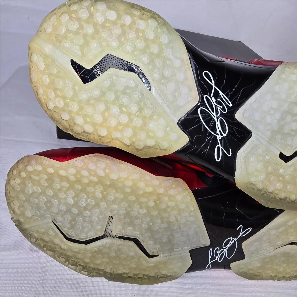 Nike shoes - LeBron 11 - LeBron - 641216 993 - Red 7