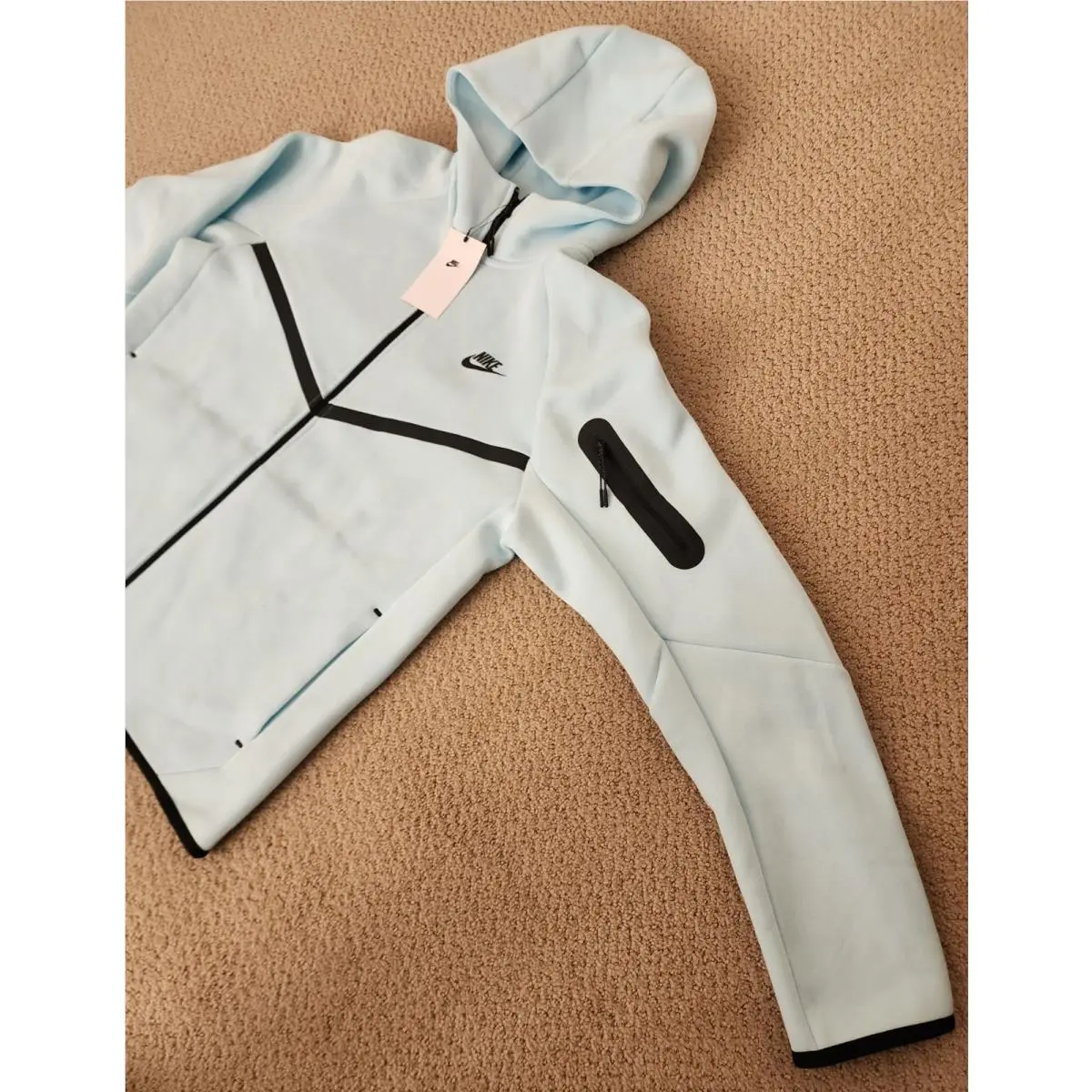 Nike clothing - Nike Tech Windrunner - Tech Windrunner - HV0949-017 - Cannon/Black 1