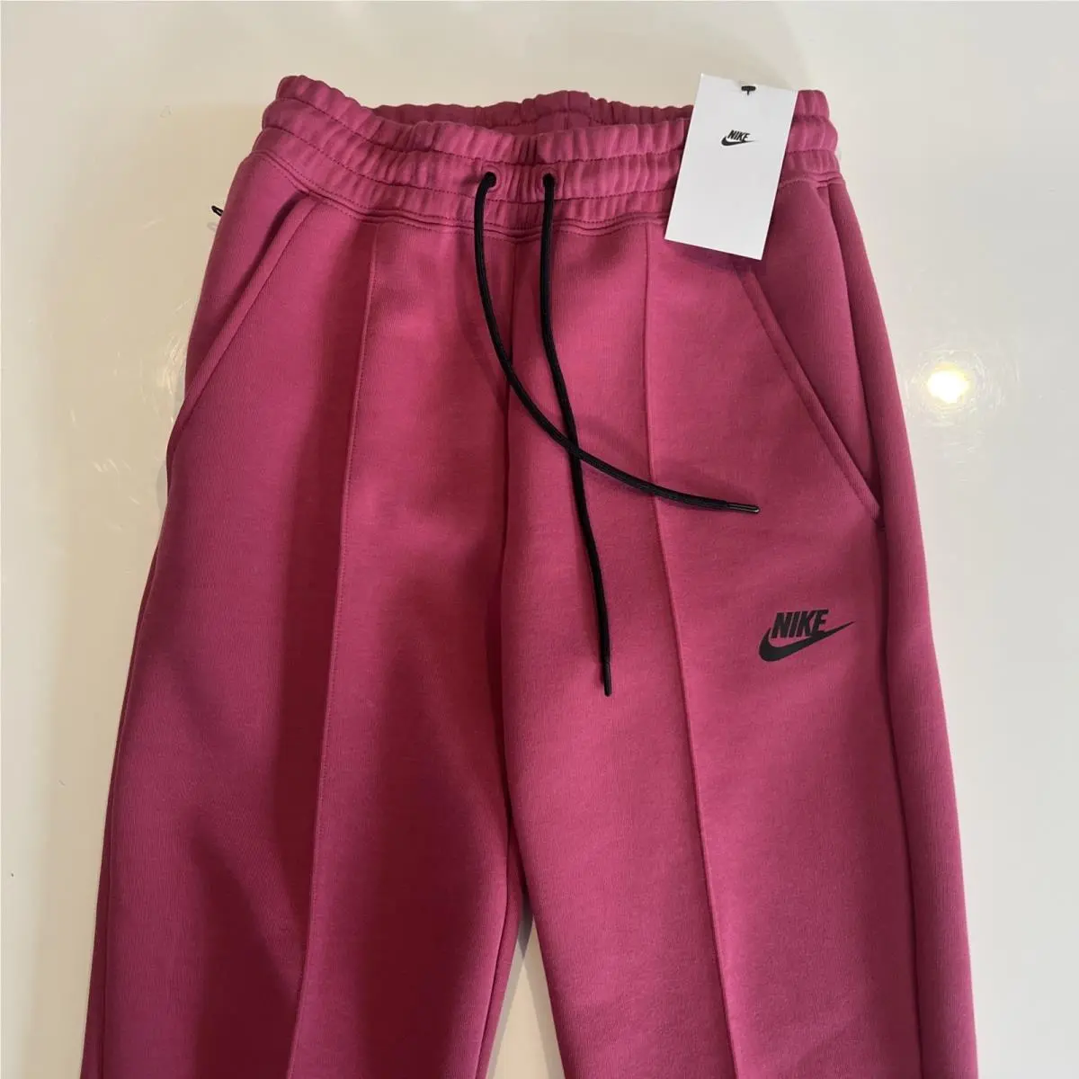 Nike clothing - SWEET BEET/BLACK (UPC: 198484383372) 2