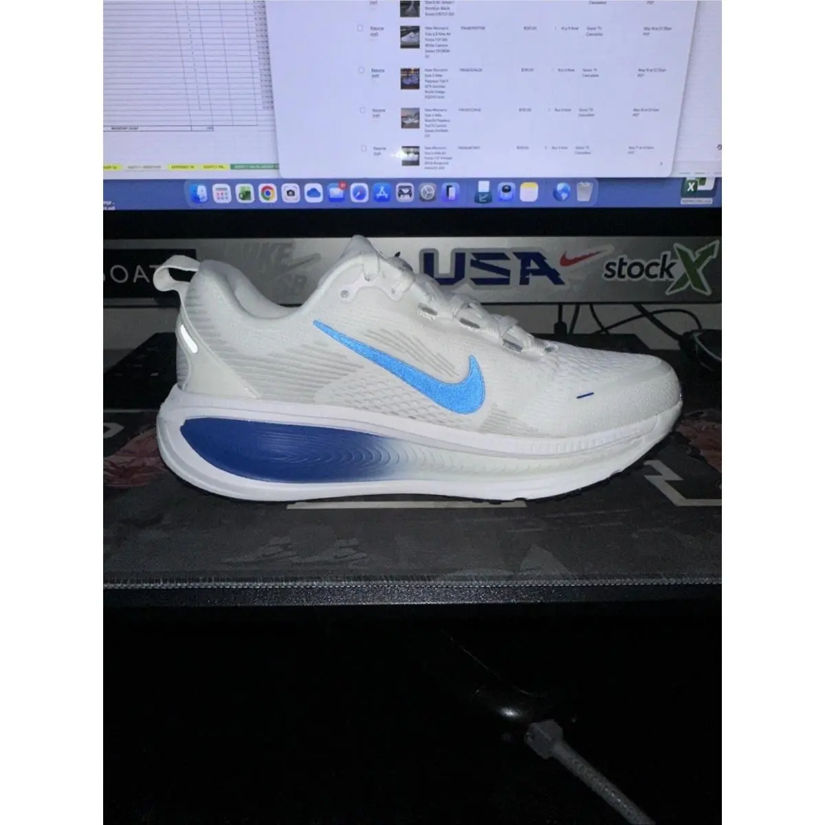 Nike shoes - Nike Vomero 18 - Vomero - IV4032101 - White 0