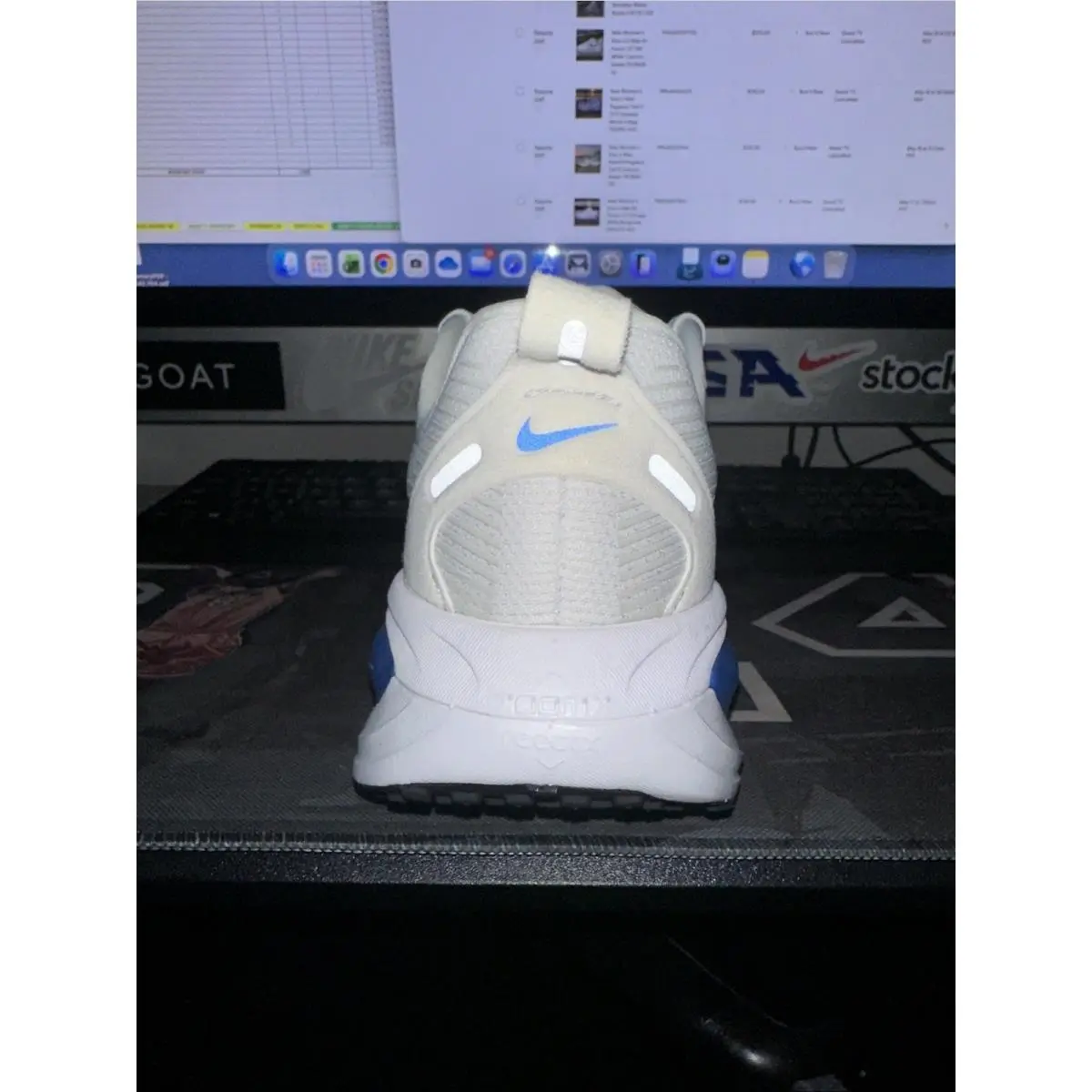 Nike shoes - Nike Vomero 18 - Vomero - IV4032101 - White 2