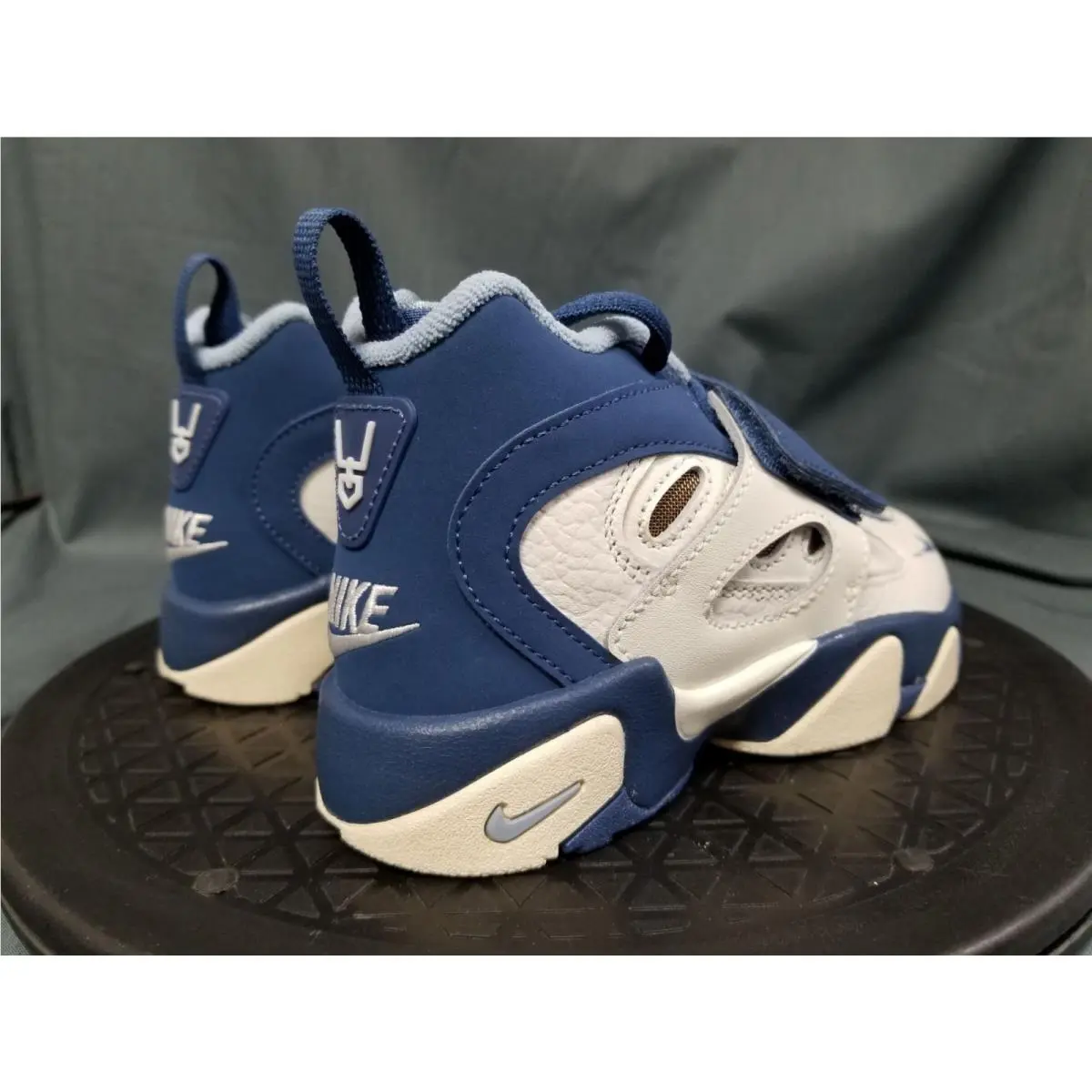 Nike shoes - Nike Air Diamond Turf 2 - IR4726 100 - Sail/Mystic Navy/Blue Grey 6