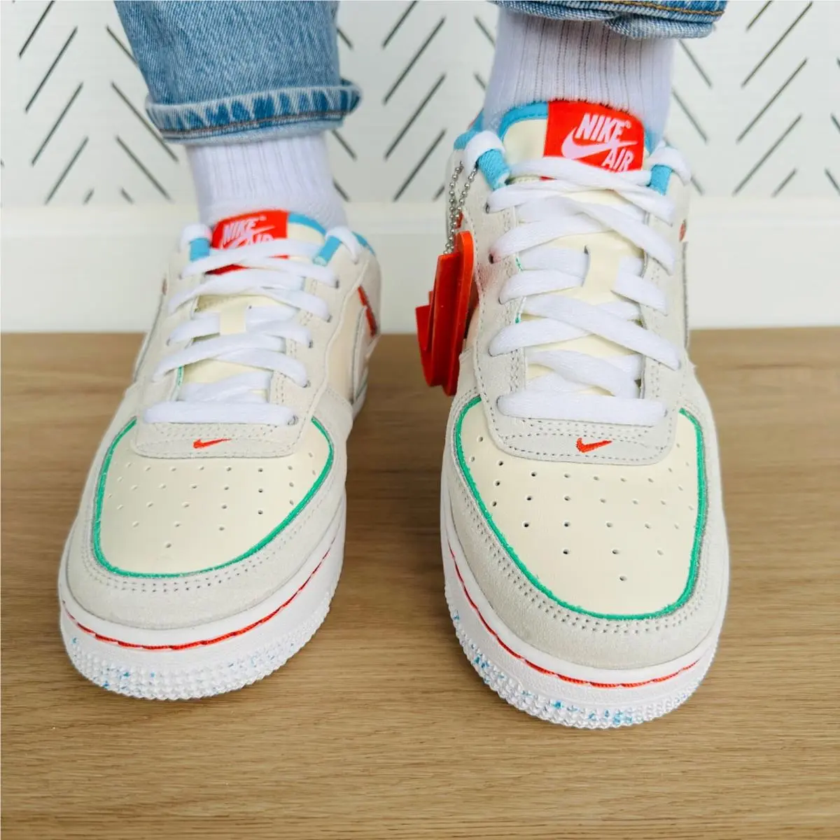 Nike shoes - Nike Air Force 1 LV8 GS - Ivory (UPC: 196969722227) 4