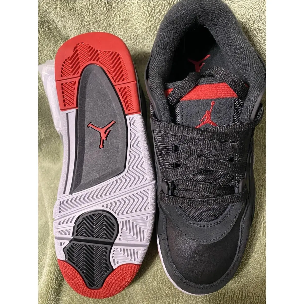 Nike shoes - Air Jordan 4 - Air - Black 1
