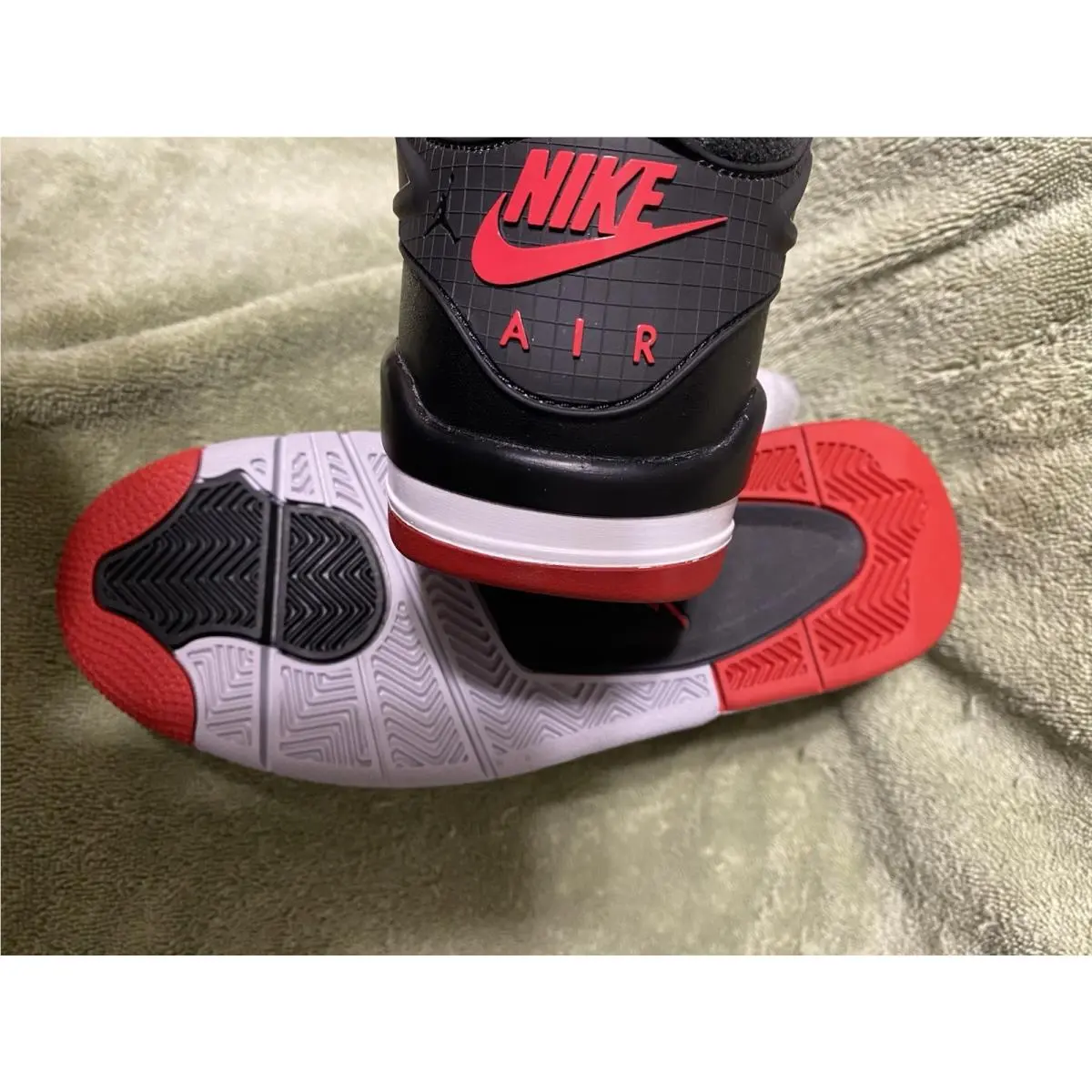 Nike shoes - Air Jordan 4 - Air - Black 2