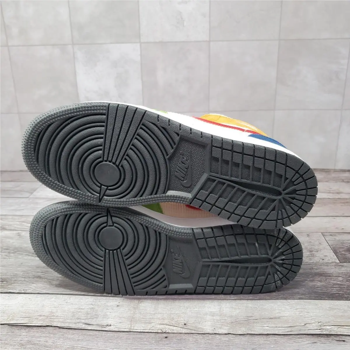 Nike shoes - Air Jordan 1 Mid SE - Multicolor 6