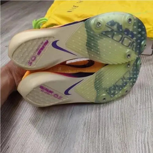 Nike shoes - FD8411800 - FD8411-800 - Orange 3