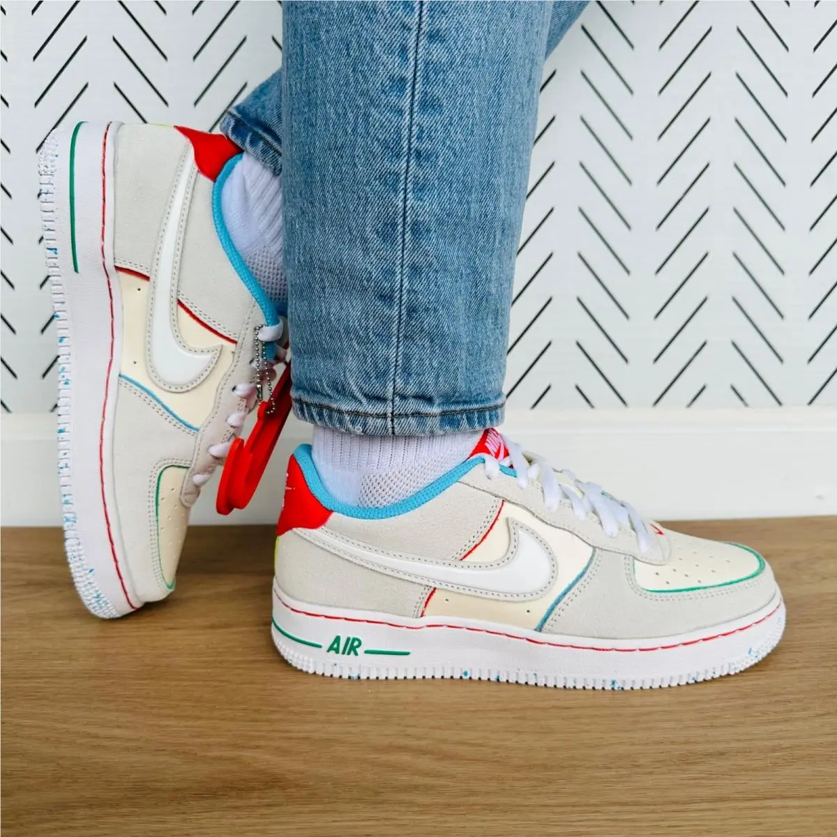 Nike shoes - Nike Air Force 1 Low LV8 GS - Beige (UPC: 196969722227) 0