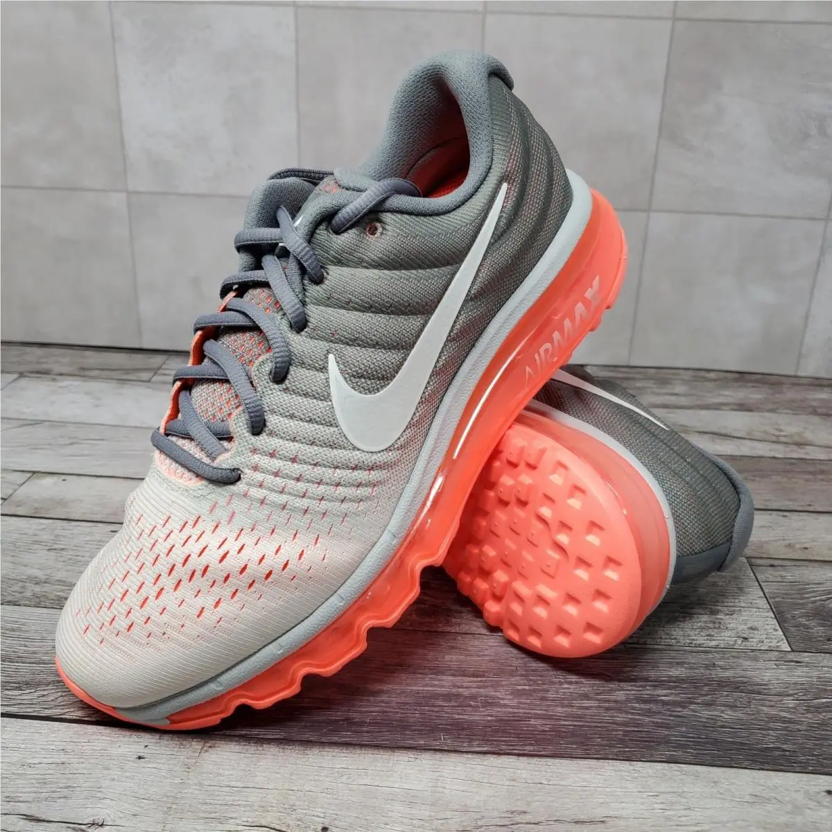 Nike Air Max 2017 Shoes Platinum Grey Lava Women`s Size 8 849560-007