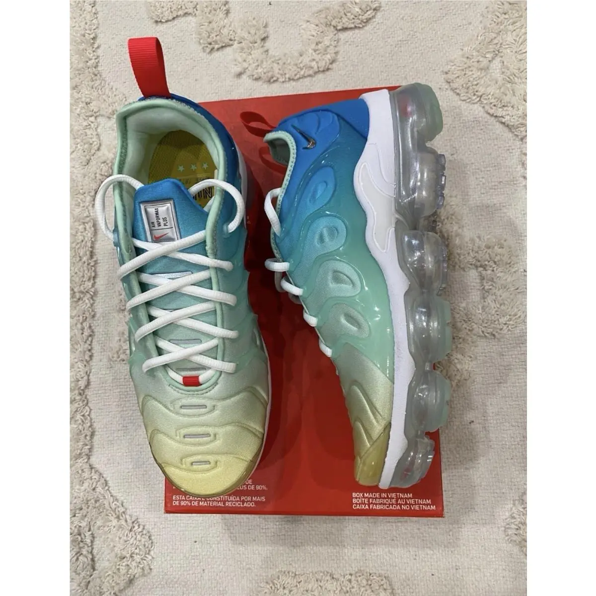 Womens Nike SZ 7.5 Shoes Air Vapormax Plus