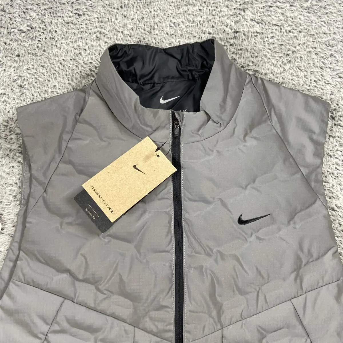 Nike clothing - Silver 3