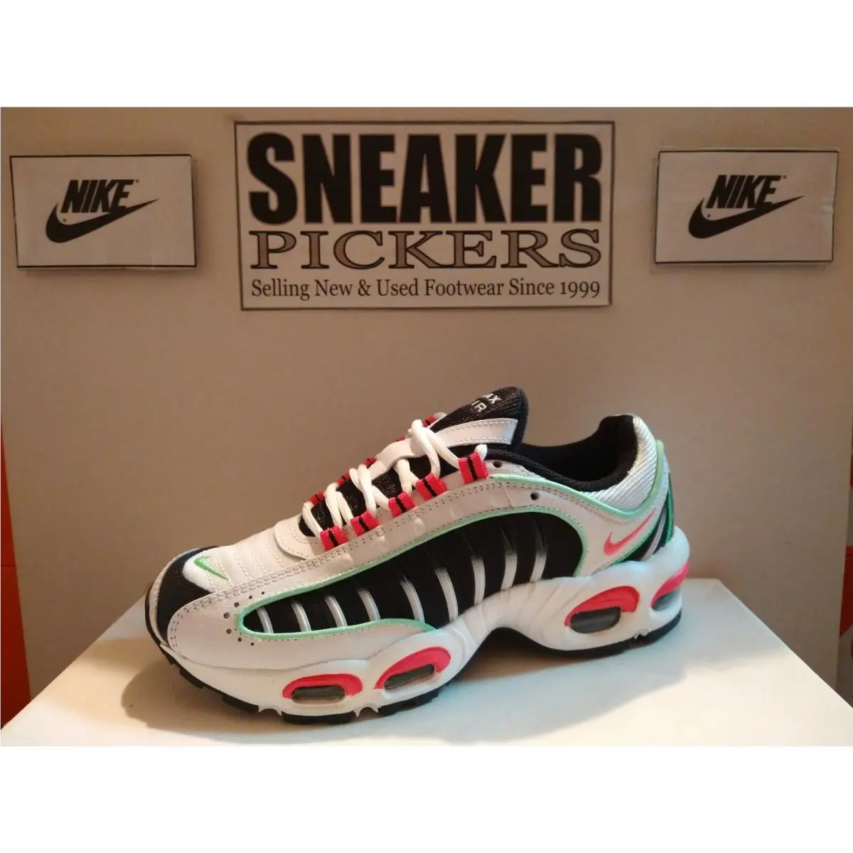 Nike Womens Air Max Tailwind IV Retro - Size 6.5 - CK2613 101 - White / Pink