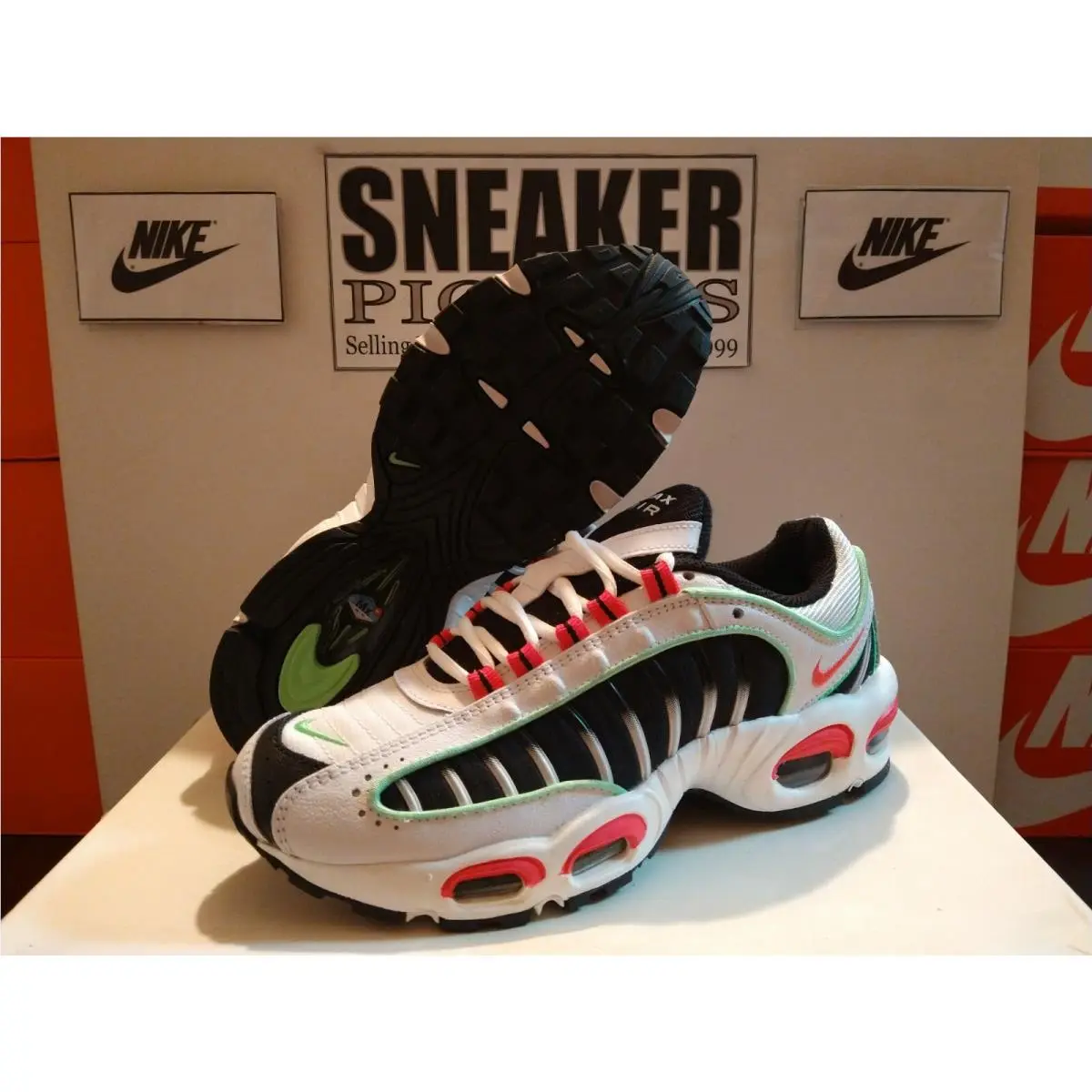 Nike shoes - Nike Air Max Tailwind IV - CK2613 101 - White / Hyper Pink, Manufacturer: White / Hyper Pink - Illusion Green (UPC: 193659403633) 0