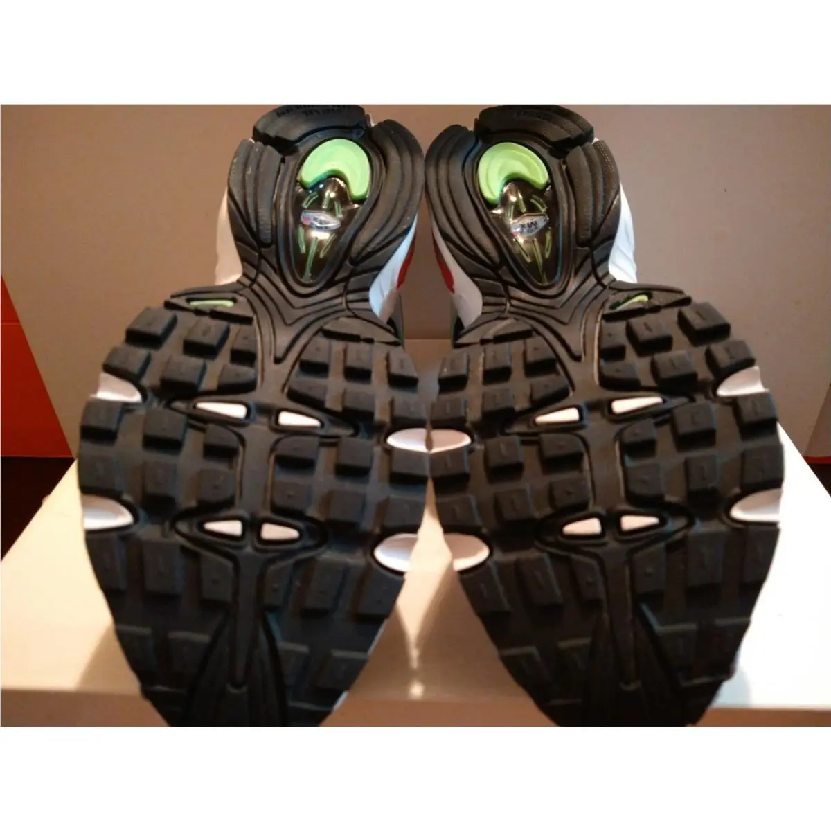 Nike shoes - Nike Air Max Tailwind IV - CK2613 101 - White / Hyper Pink, Manufacturer: White / Hyper Pink - Illusion Green (UPC: 193659403633) 3