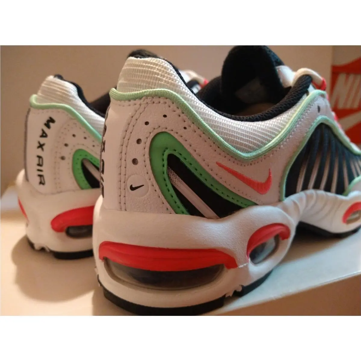 Nike shoes - Nike Air Max Tailwind IV - CK2613 101 - White / Hyper Pink, Manufacturer: White / Hyper Pink - Illusion Green (UPC: 193659403633) 4