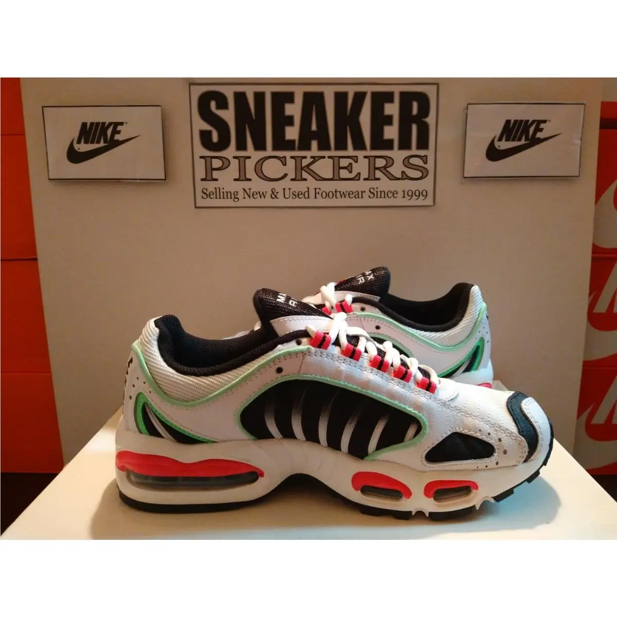 Nike shoes - Nike Air Max Tailwind IV - CK2613 101 - White / Hyper Pink, Manufacturer: White / Hyper Pink - Illusion Green (UPC: 193659403633) 7