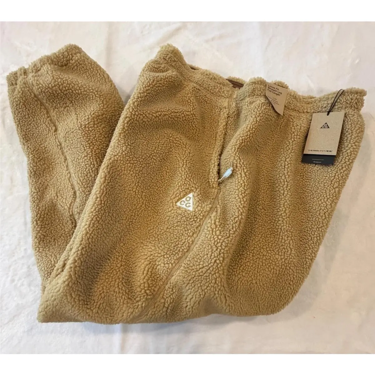 Nike clothing - Beige (UPC: 198486816588) 1