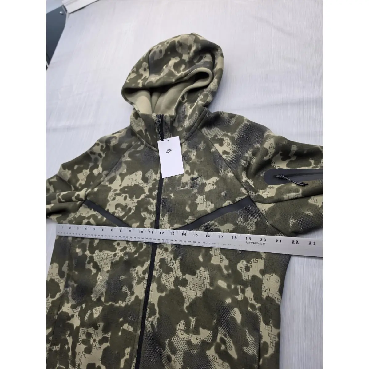 Nike clothing - Camo 10