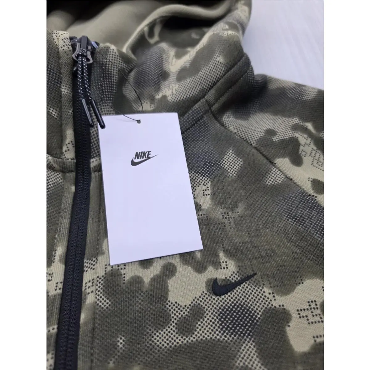 Nike clothing - Camo 0