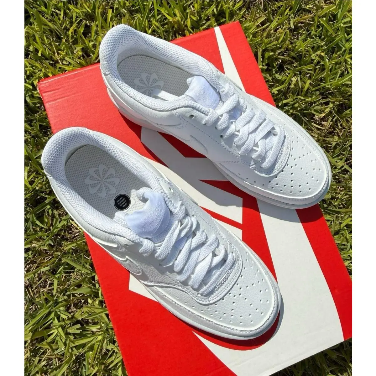 Nike shoes - Nike Essentialist - Essentialist - White 1