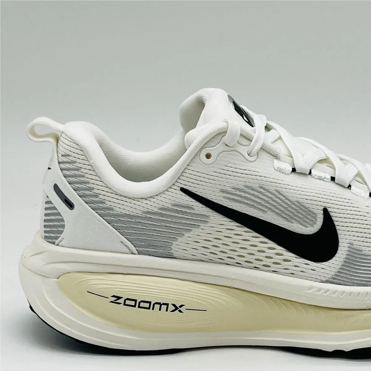 Nike shoes - Nike Vomero 18 - Vomero - IF0515 103 - White 1