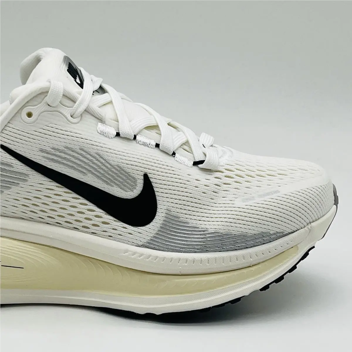 Nike shoes - Nike Vomero 18 - Vomero - IF0515 103 - White 2