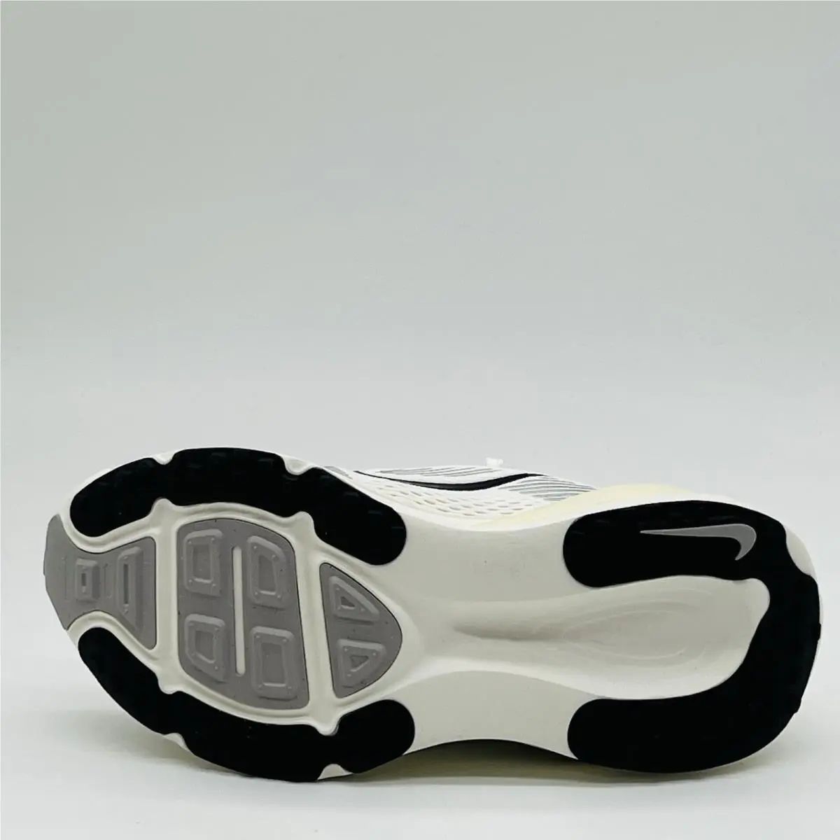Nike shoes - Nike Vomero 18 - Vomero - IF0515 103 - White 5