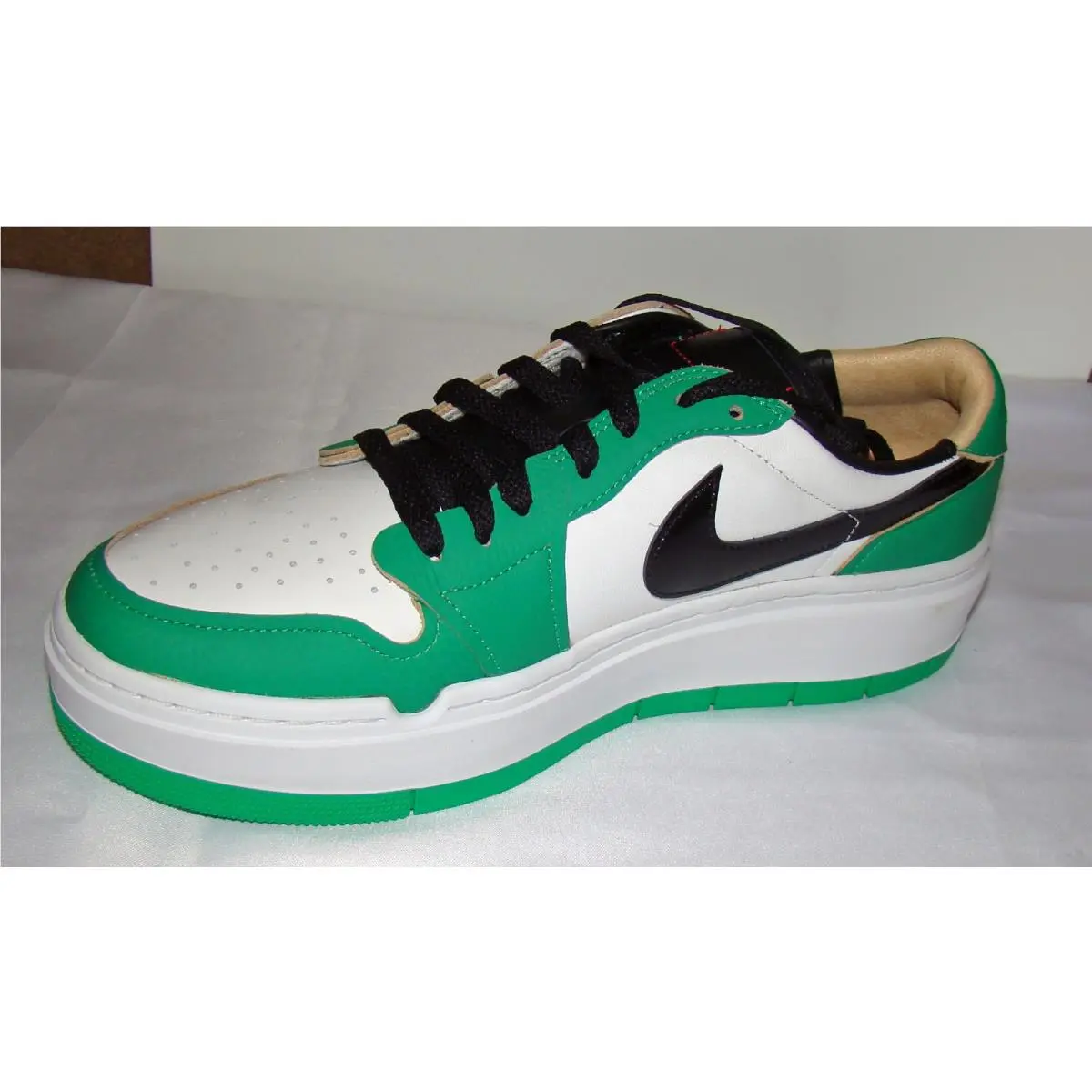 Nike shoes - Air Jordan 1 Low SE - DQ8394301 - Green, Black, White (UPC: 196151820847) 6