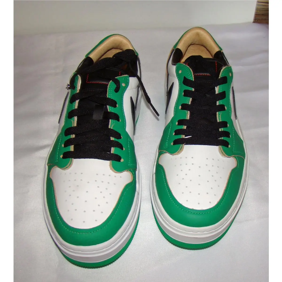 Nike shoes - Air Jordan 1 Low SE - DQ8394301 - Green, Black, White (UPC: 196151820847) 4