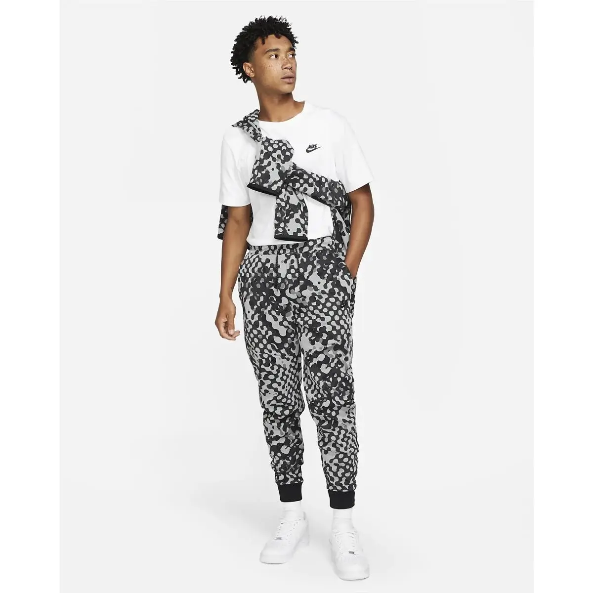 Nike clothing - Gray (UPC: 195238960889) 4