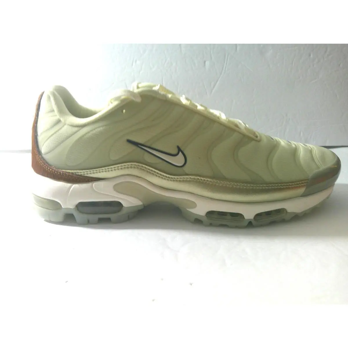 Nike shoes - Nike Air Max Plus - Air Max Plus - IB4415-100 - Coconut Milk 0