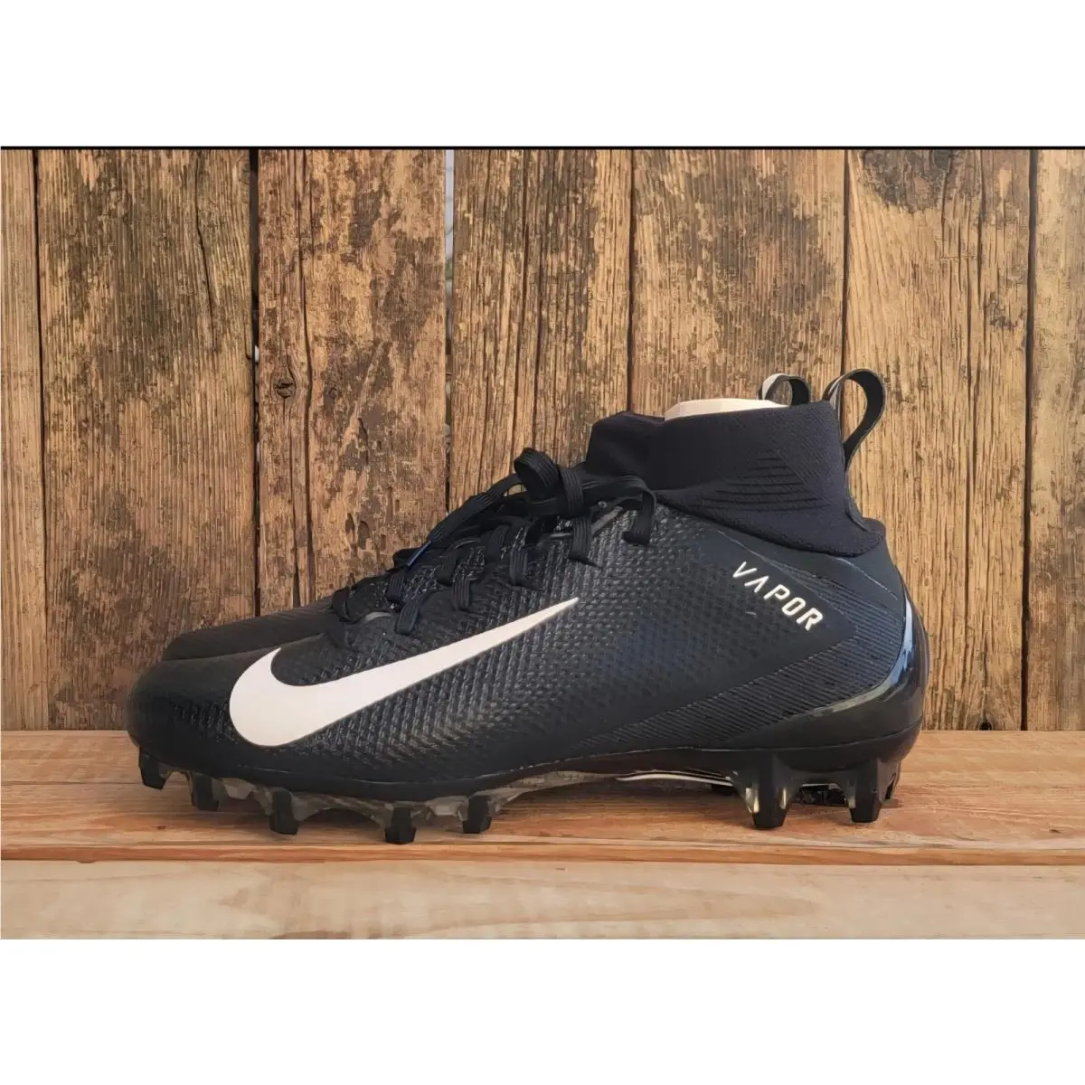 Nike Vapor Untouchable Pro 3 P Football Cleats Men`s Size 9.5 Black AO3021-010