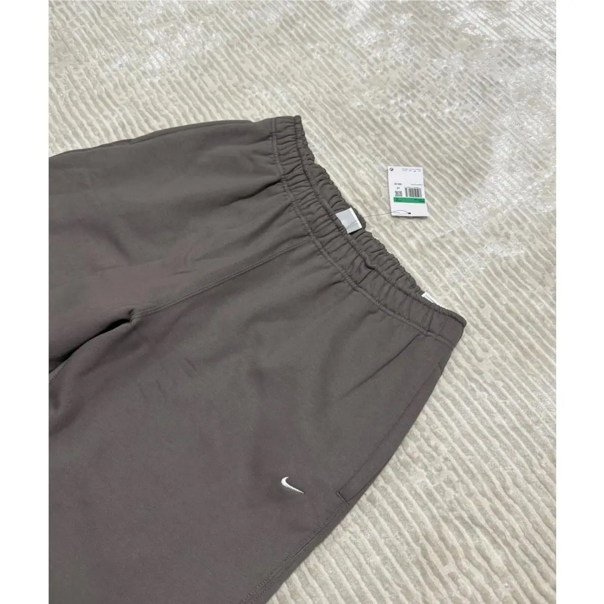 Nike clothing - Brown 1